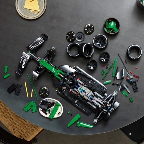 Klocki Technic 42240 Bolid F1 Aston Martin AMR26 LEGO